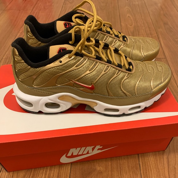 Nike Shoes - Sneakers